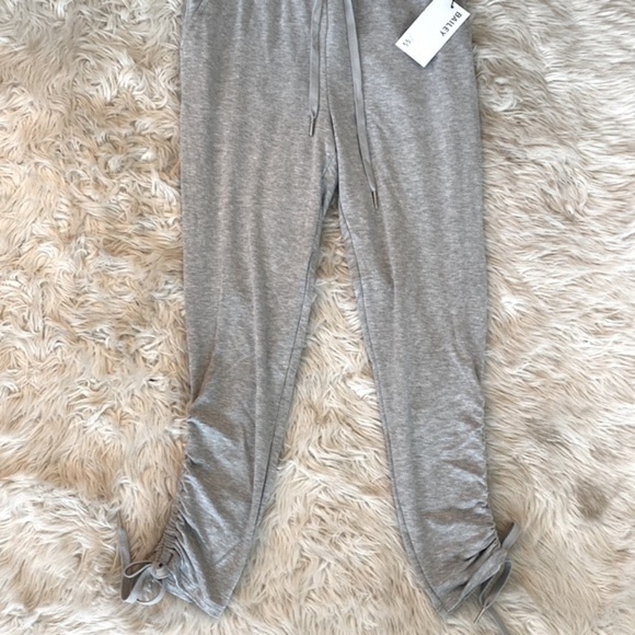 Bailey 44 Jennie Pants in Heather Gray - Picture 8 of 11
